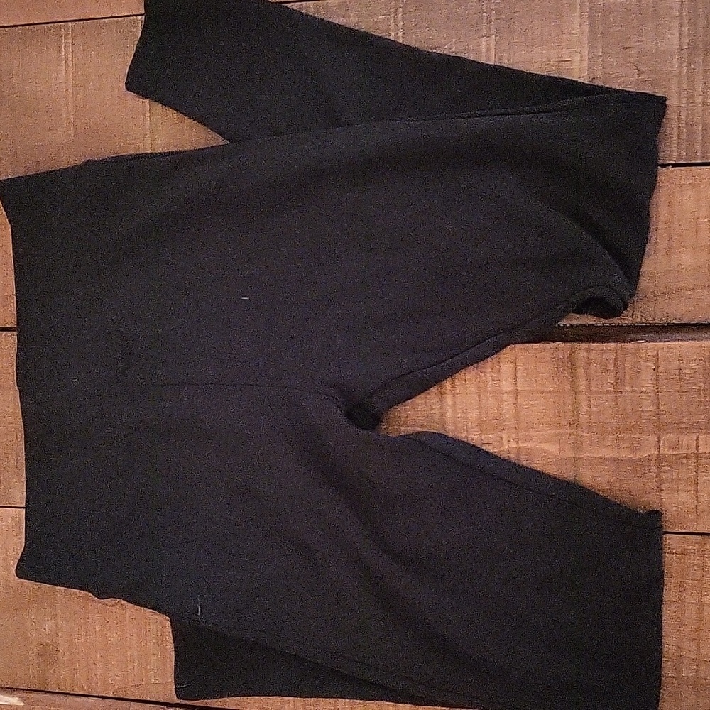 Black leggings